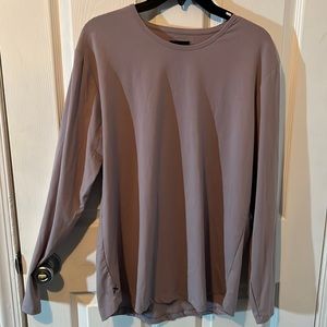 Cuts AO Long Sleeve Curve-Hem Tee